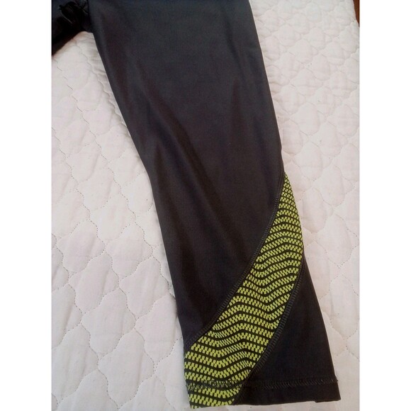 Women's Avia Gray/Green Capri Athletic Pants Measures Extra Large No Tag - Picture 7 of 11
